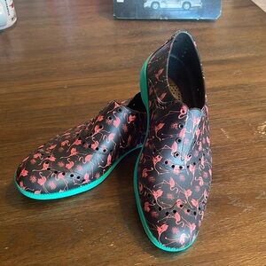 EUC Biion Black Slip on Loafers flamingo Mens Shoes Size 10